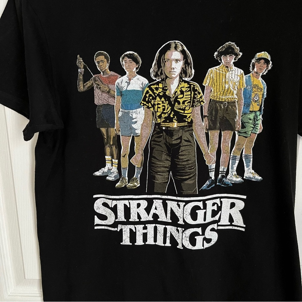 STRANGER THINGS CHARACTER GROUP T-SHIRT - Picture 3 of 5